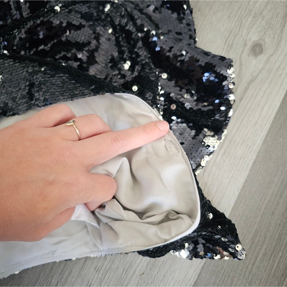 *FINAL PRICE DROP* h:ours black sequin skirt - Picture 7 of 11